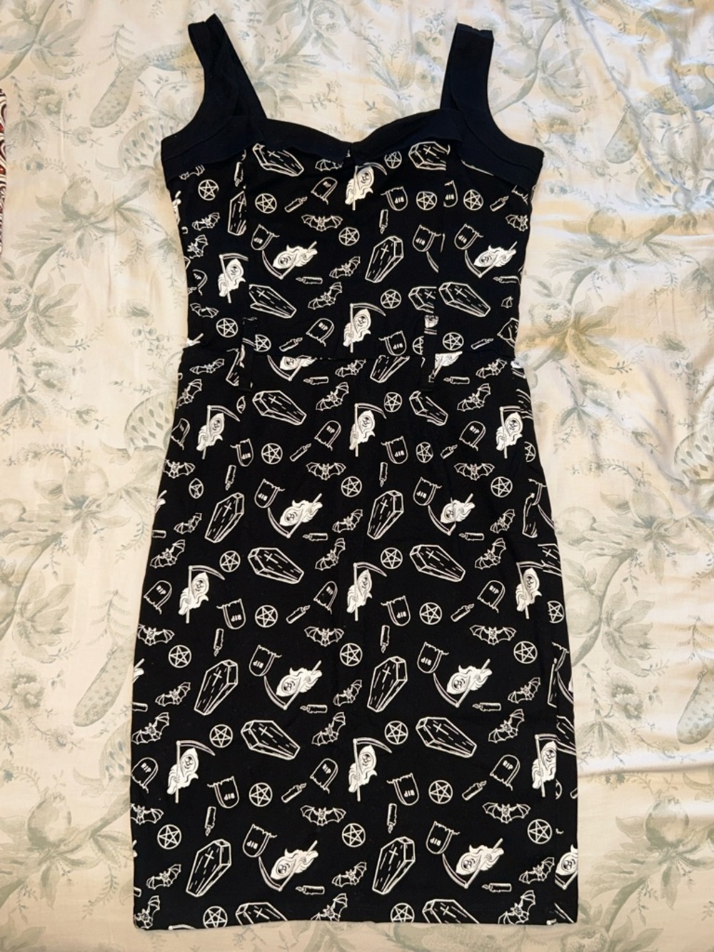 Switchblade Stiletto dress, size large